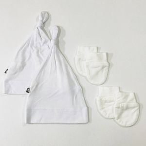 Kyte Baby Knotted Cap and Mitten Bundle